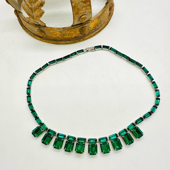 Vintage Rare Green Crystal Necklace - Picture 16 of 17